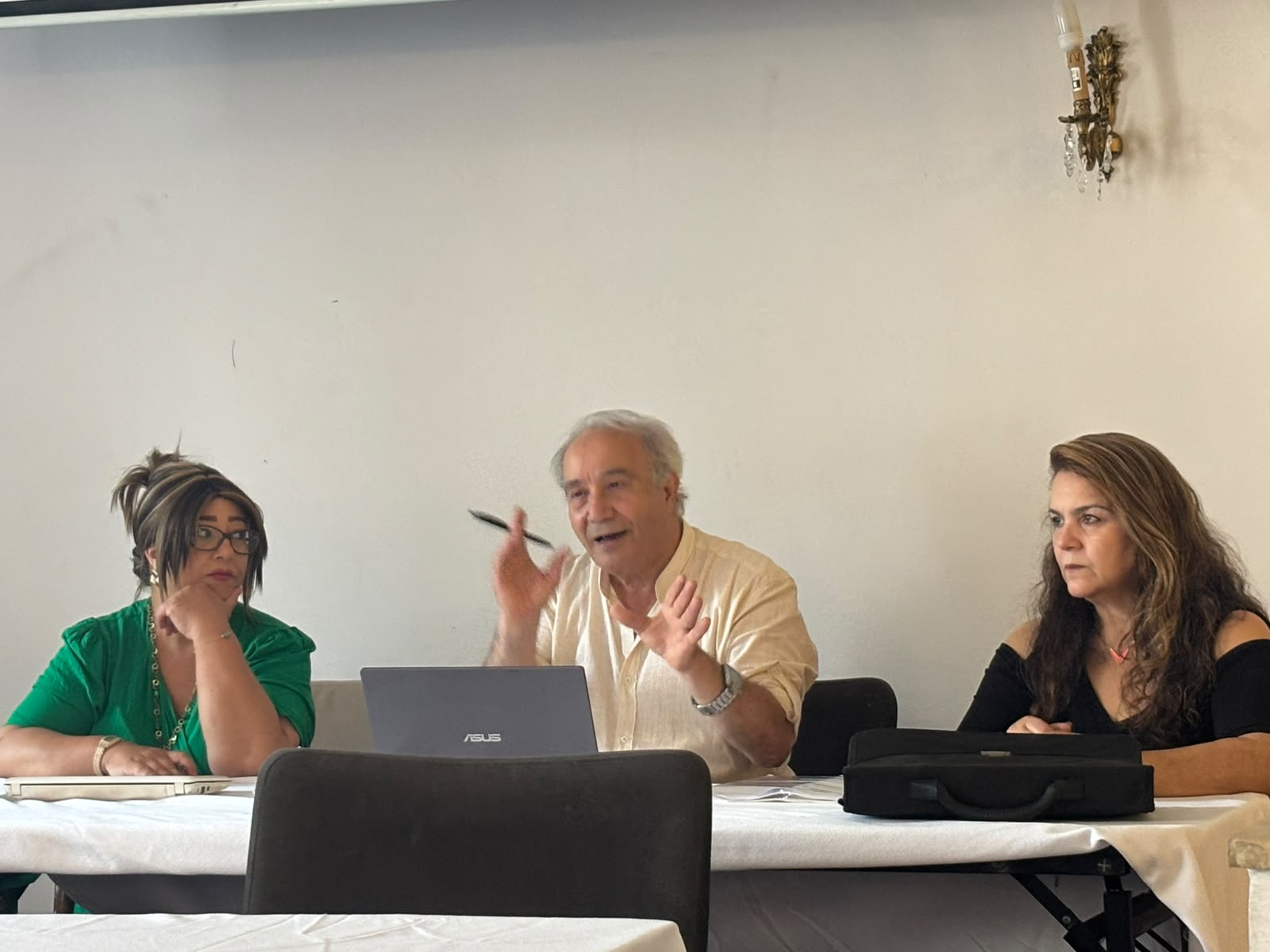 Le bureau de l'élection décennale de la revue Madarat, juin 2026